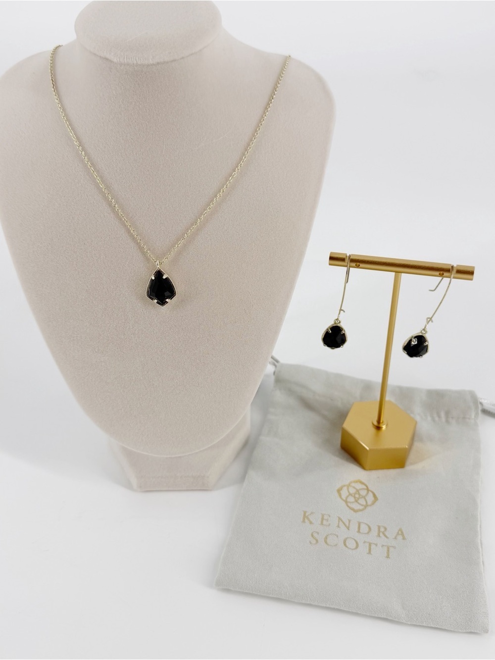 Kendra Scott Black Gold Necklace Earring Set